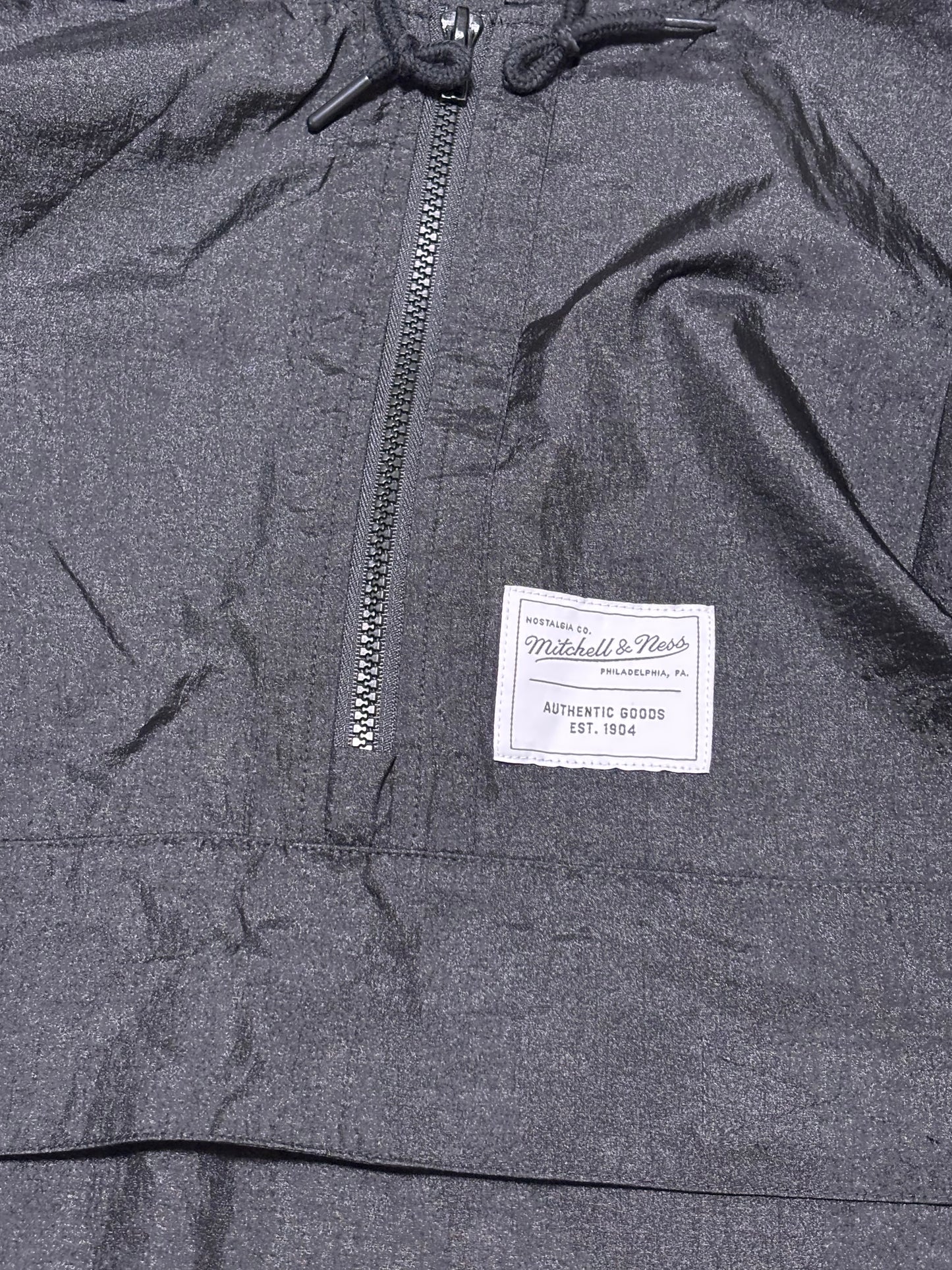 Mitchell & Ness Branded Windbreaker Anorak Jacket Pullover Long Sleeve Hood Hooded Black White Trim Mens Large L New NWOT