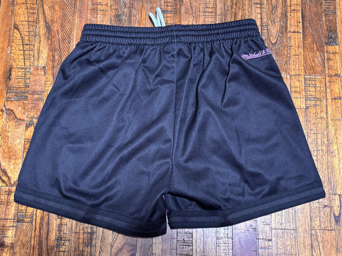 Los Angeles LA Lakers Mitchell & Ness NBA Retro Los Angeles Big Face 4.0 Shorts Black Purple Women’s Medium M New NWOT