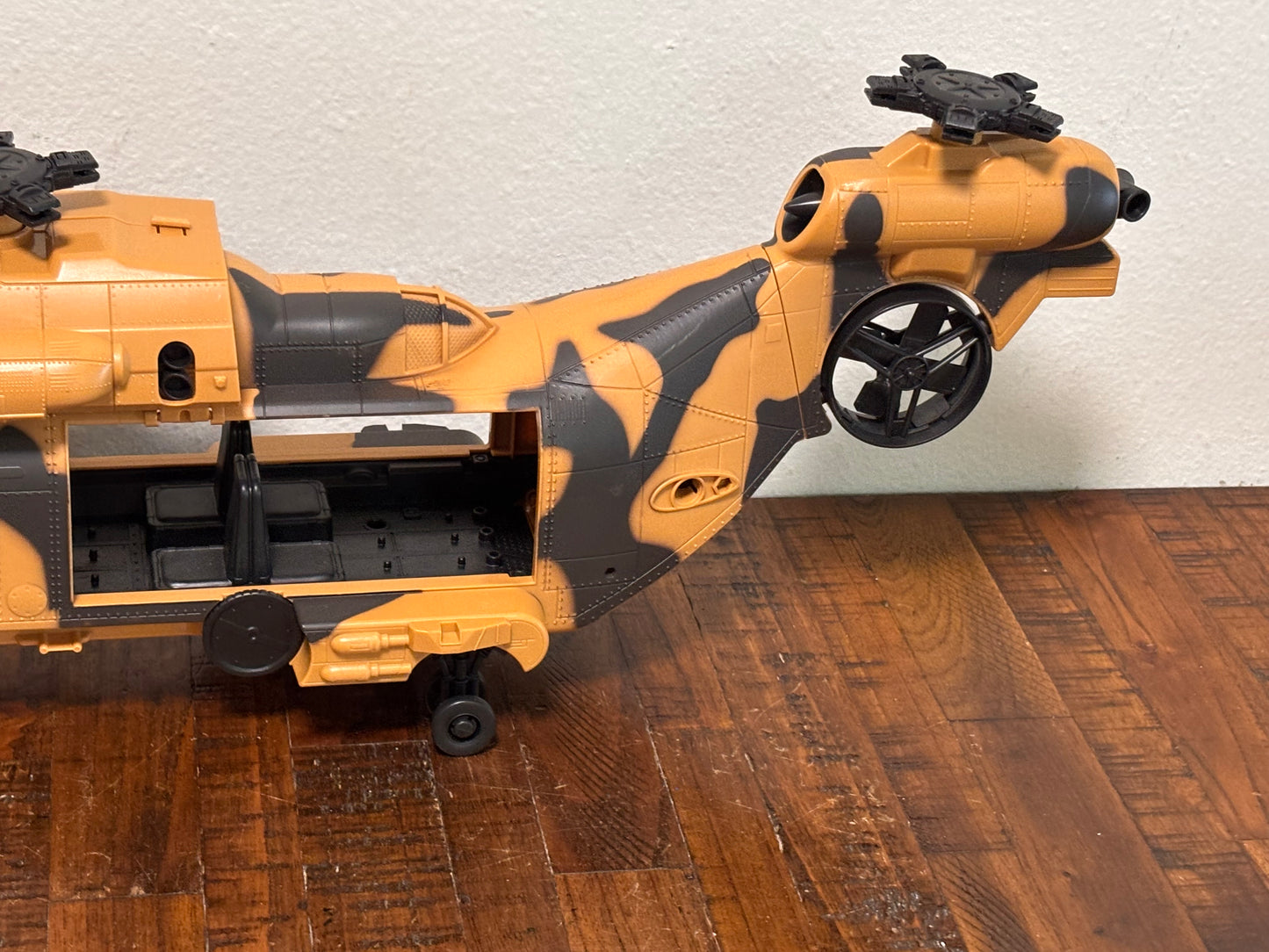 2013 Hasbro G.I. Joe Retaliation Eaglehawk Assault Helicopter