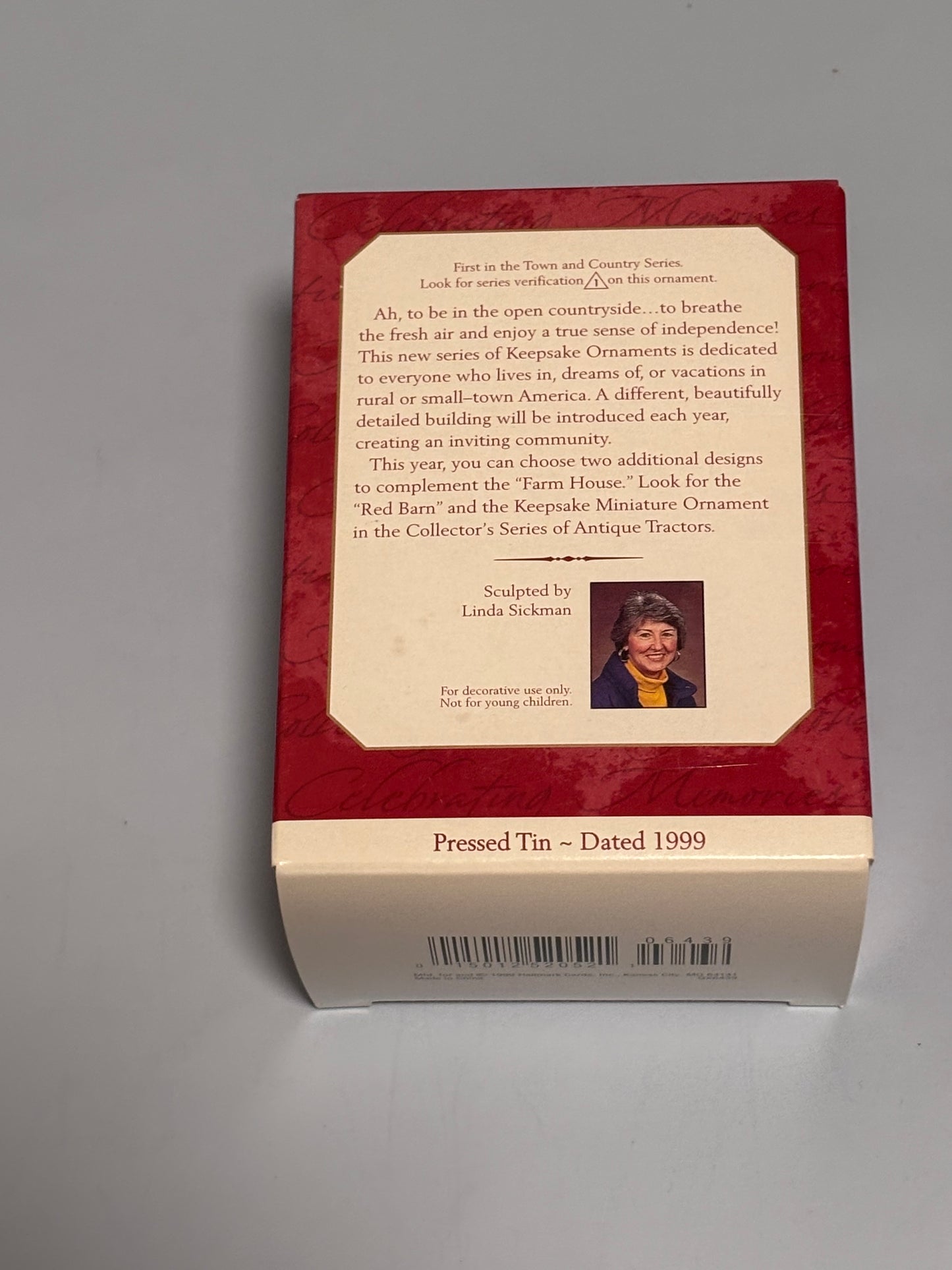 Farm House Town and Country Hallmark New Collector Series #1 Pressed Tin 1999