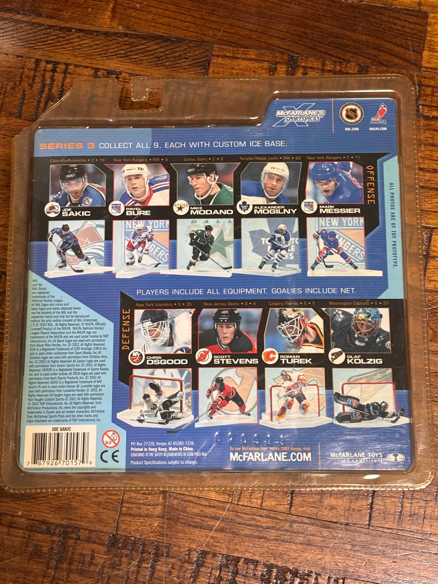 McFarlane Sports Pick NHL Hockey Colorado Avalanche Action Figure Series 3 2002 Dark Blue Red Jersey Joe Sakic New