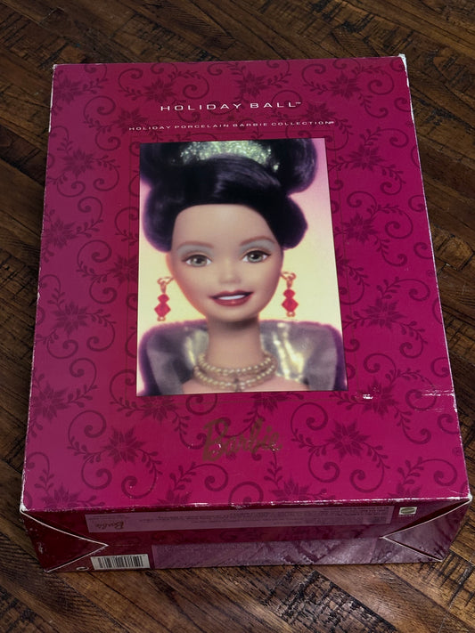Holiday Ball Barbie Holiday Porcelain Collection 1997 # 18326