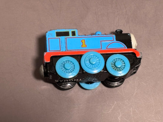 Thomas Tank Engine Diecast Battery Operated Motorized for Wood Track 2012