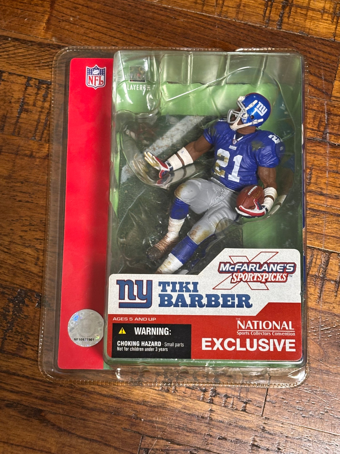 McFarlane Sports Picks NFL Football New York Giants Tiki Barber Series 6 2003 Action Figure New