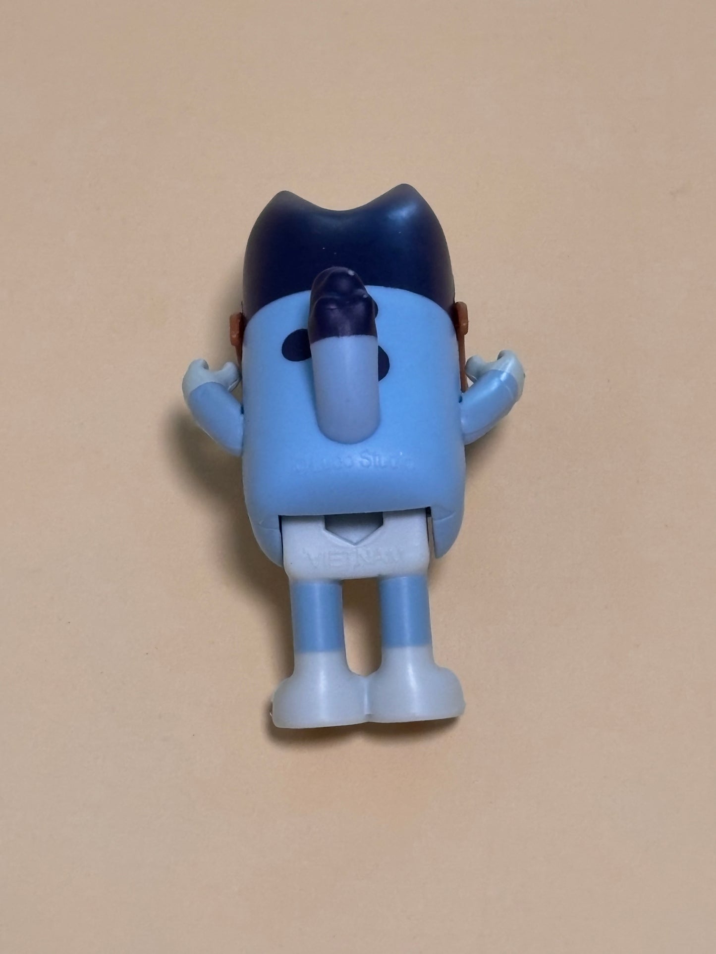 Bluey Bandit Dad Figure Brown Sunglasses Family Action Figure