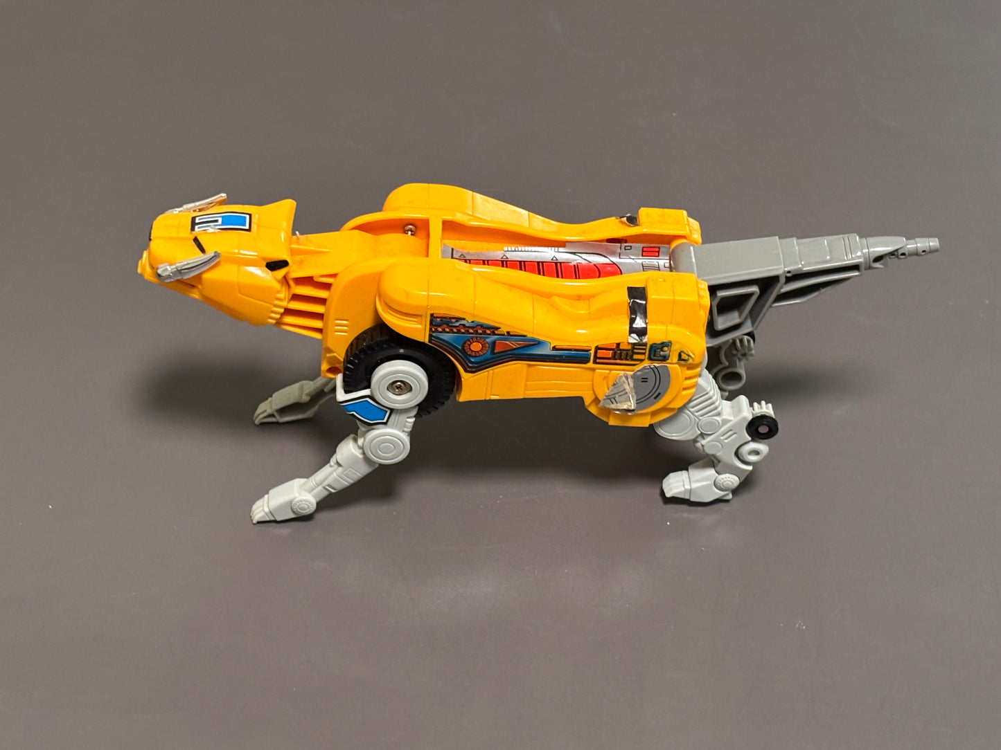 VtG 1991 Mighty Morphin Power Rangers Sabertooth Tiger Zord Deluxe Megazord