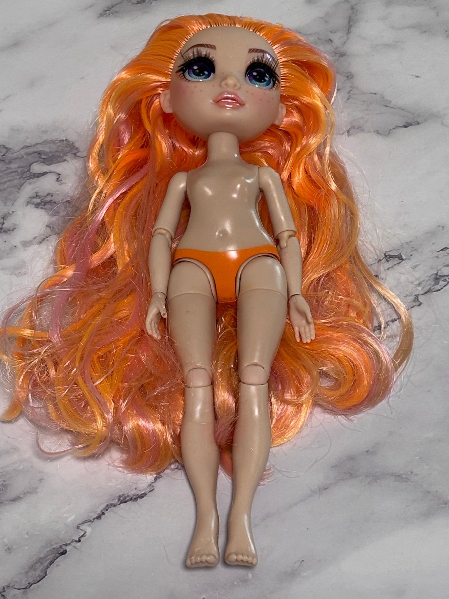 Rainbow High Poppy Rowan Orange Bright Fashion Doll Freckles MGA Series 1