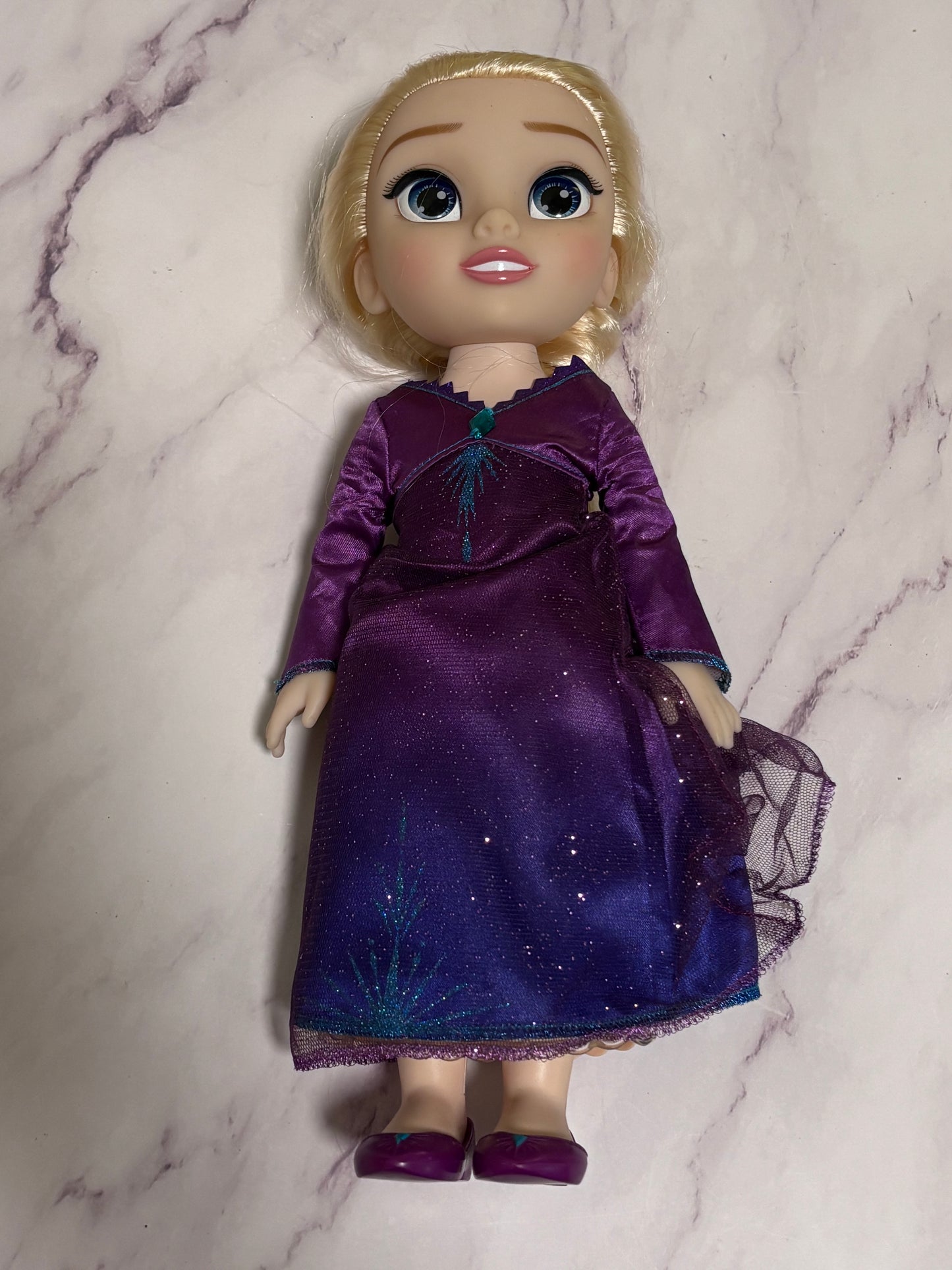 Disney Frozen 2 Elsa Talking Light Up Musical Doll Sings Into The Unknown 14"