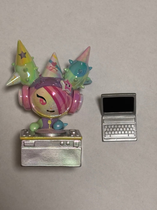 Tokidoki Toki Capsule Cuties DJ Party Sandy Mermicorno Mermaid 20th Anniversary Mini Vinyl Figure 3” Anime with Computer Laptop