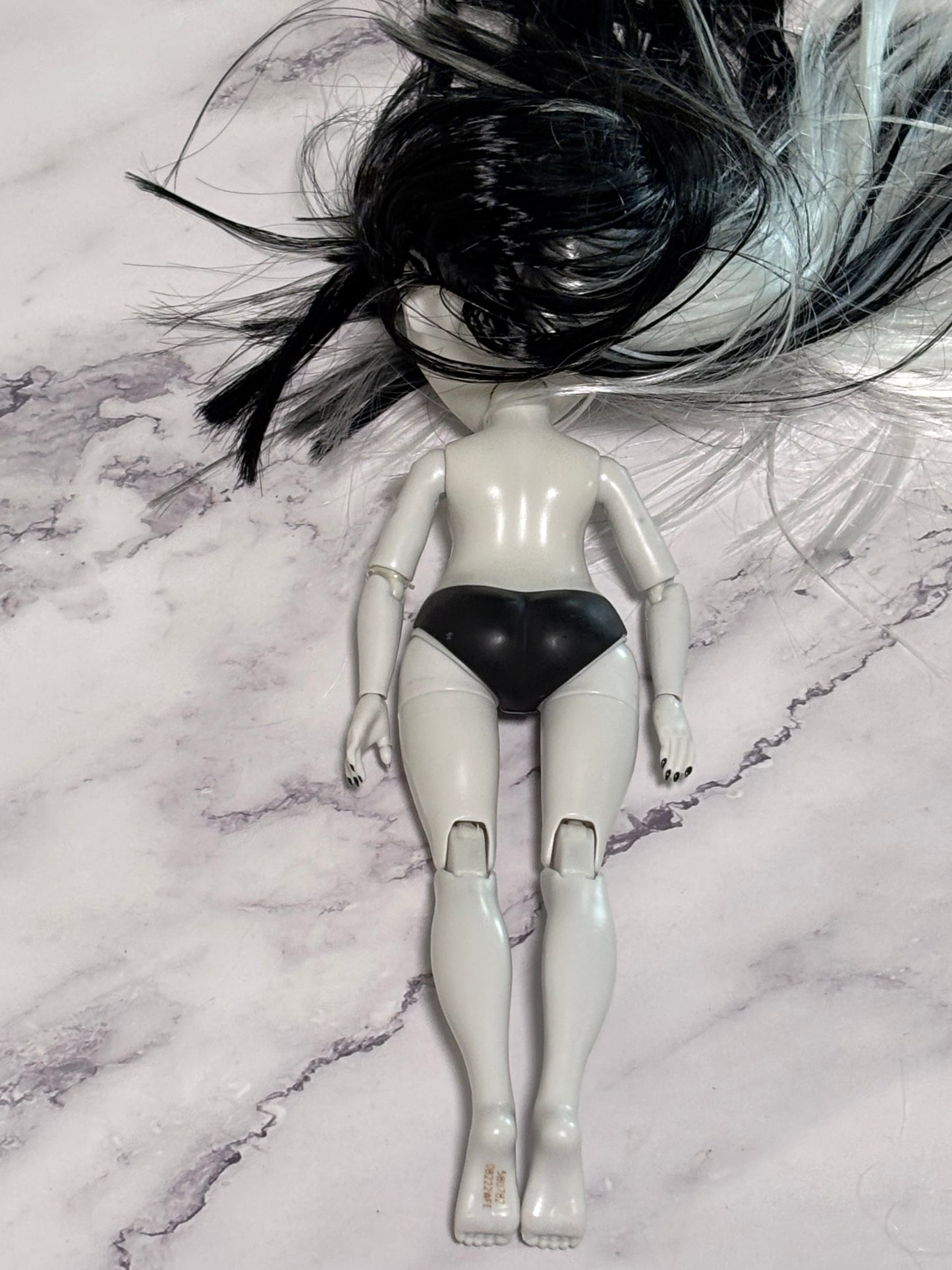 Rainbow High Shadow Series 1 Heather Grayson Nude Articulated Fashion Doll MGA