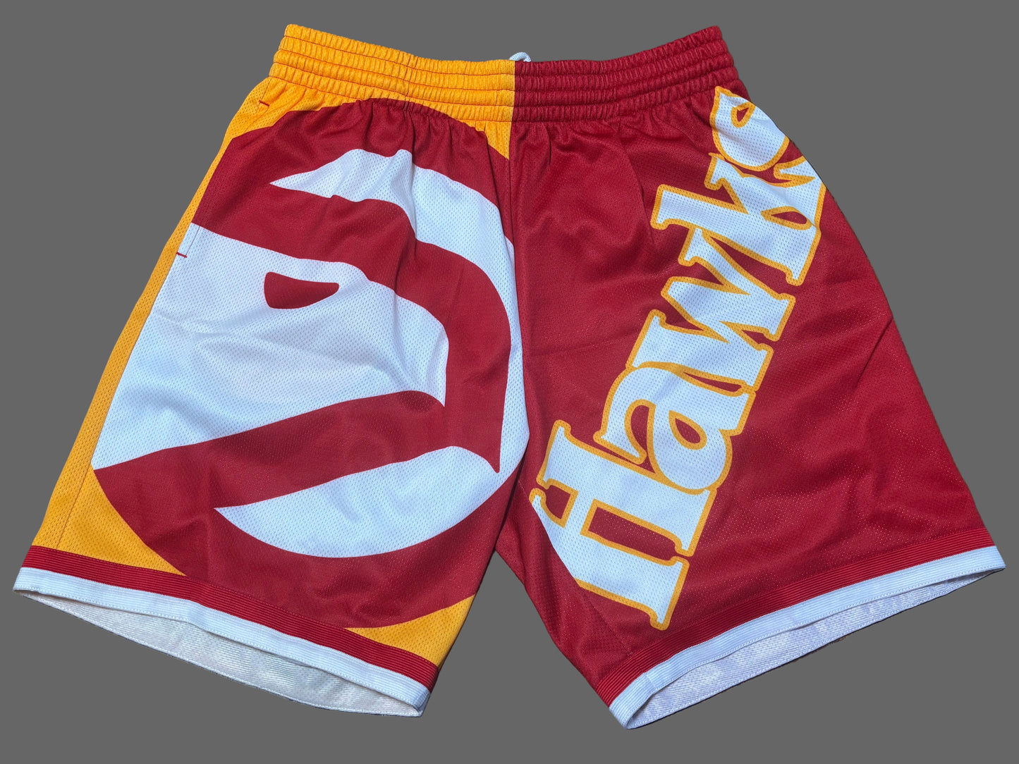 Atlanta Hawks Mitchell & Ness Hardwood Classic HWC NBA Retro Big Face 5.0 Fashion Red Yellow Shorts Men’s Large L New NWOT