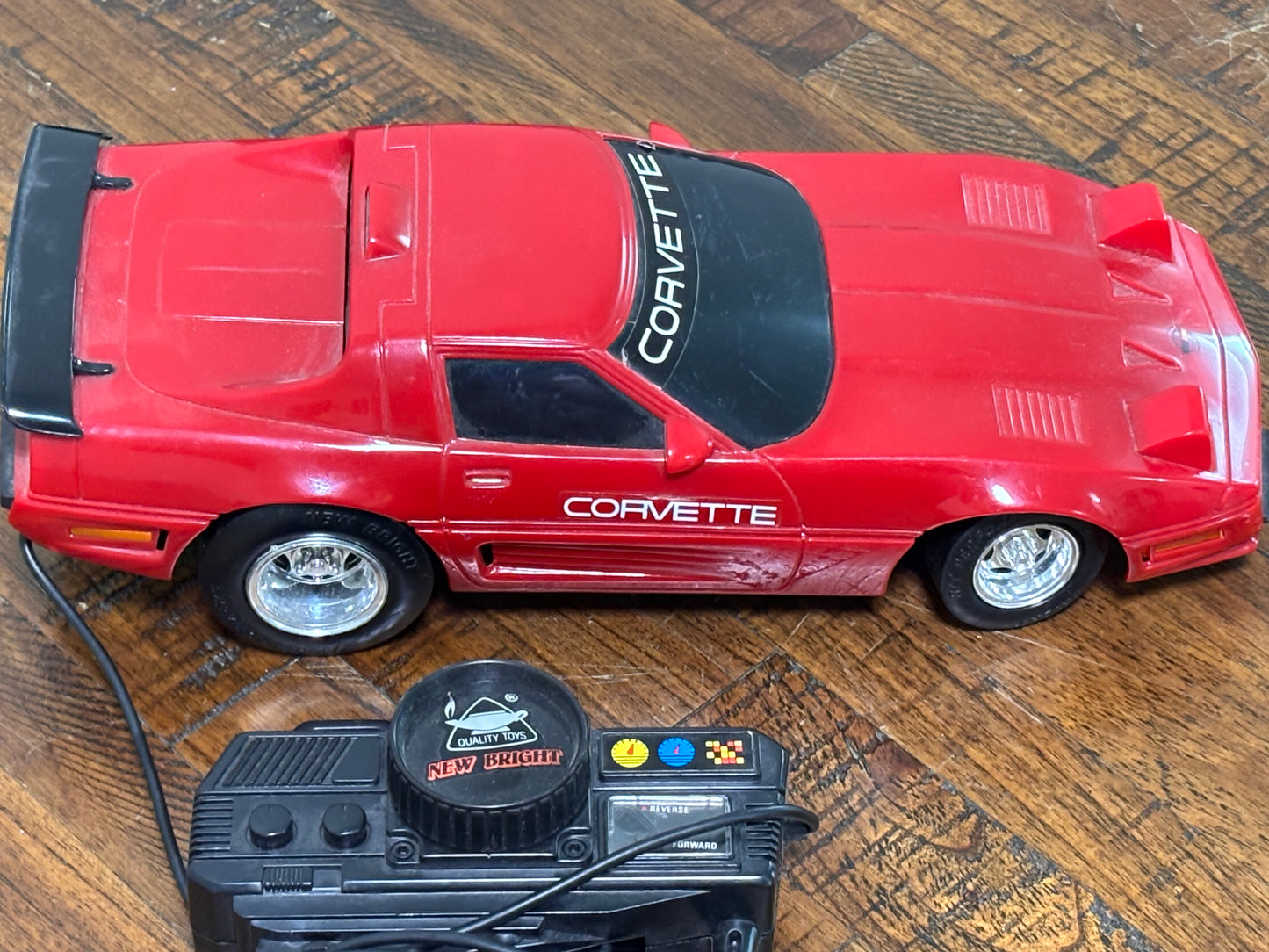 Vintage 1990 New Bright Red Chevrolet Chevy Corvette RC Toy Model Car 1:18 Scale
