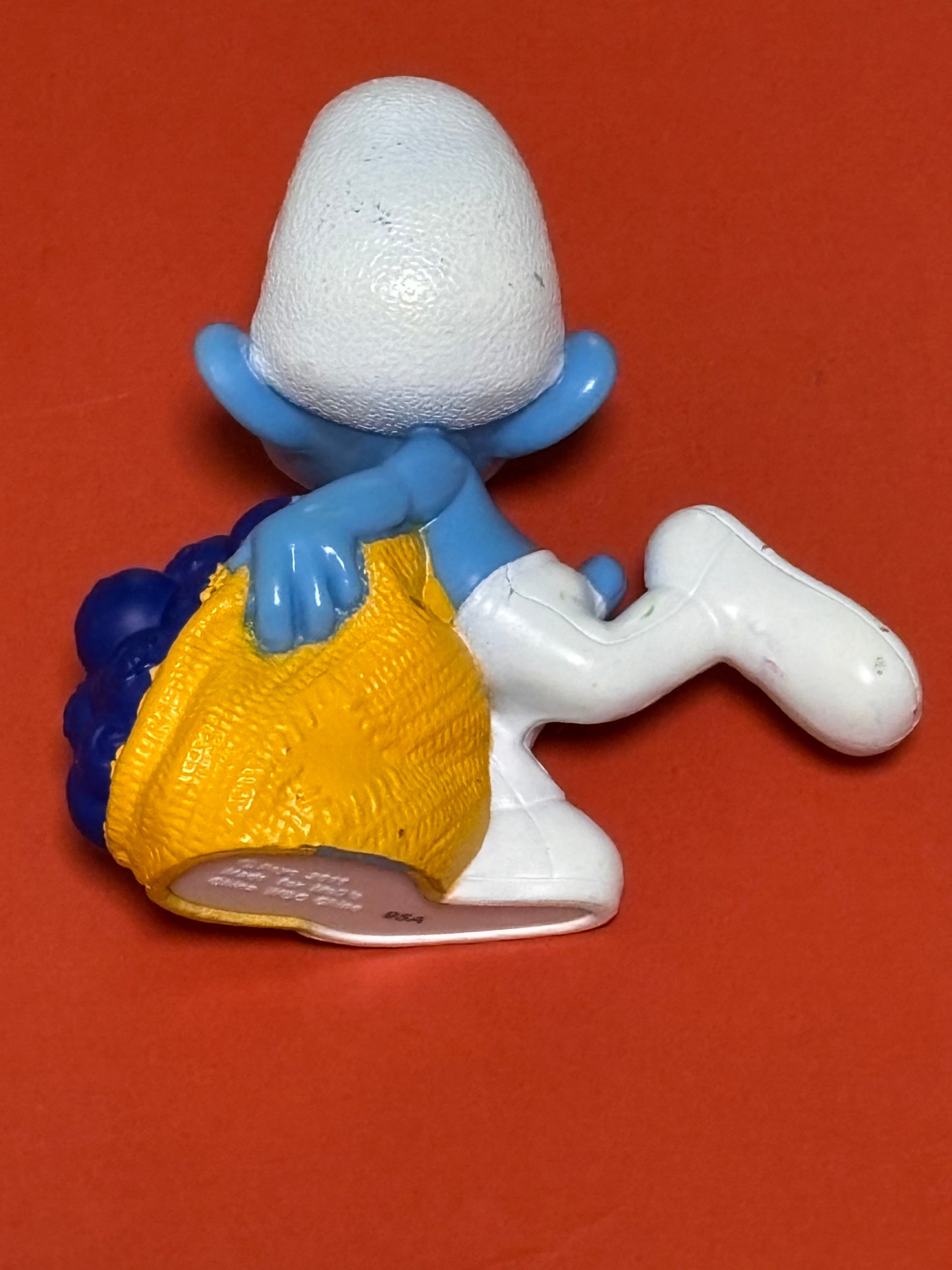 Peyo Greedy Smurf PVC Figure w Blueberries 2011 McDonald Happy Meal 3”