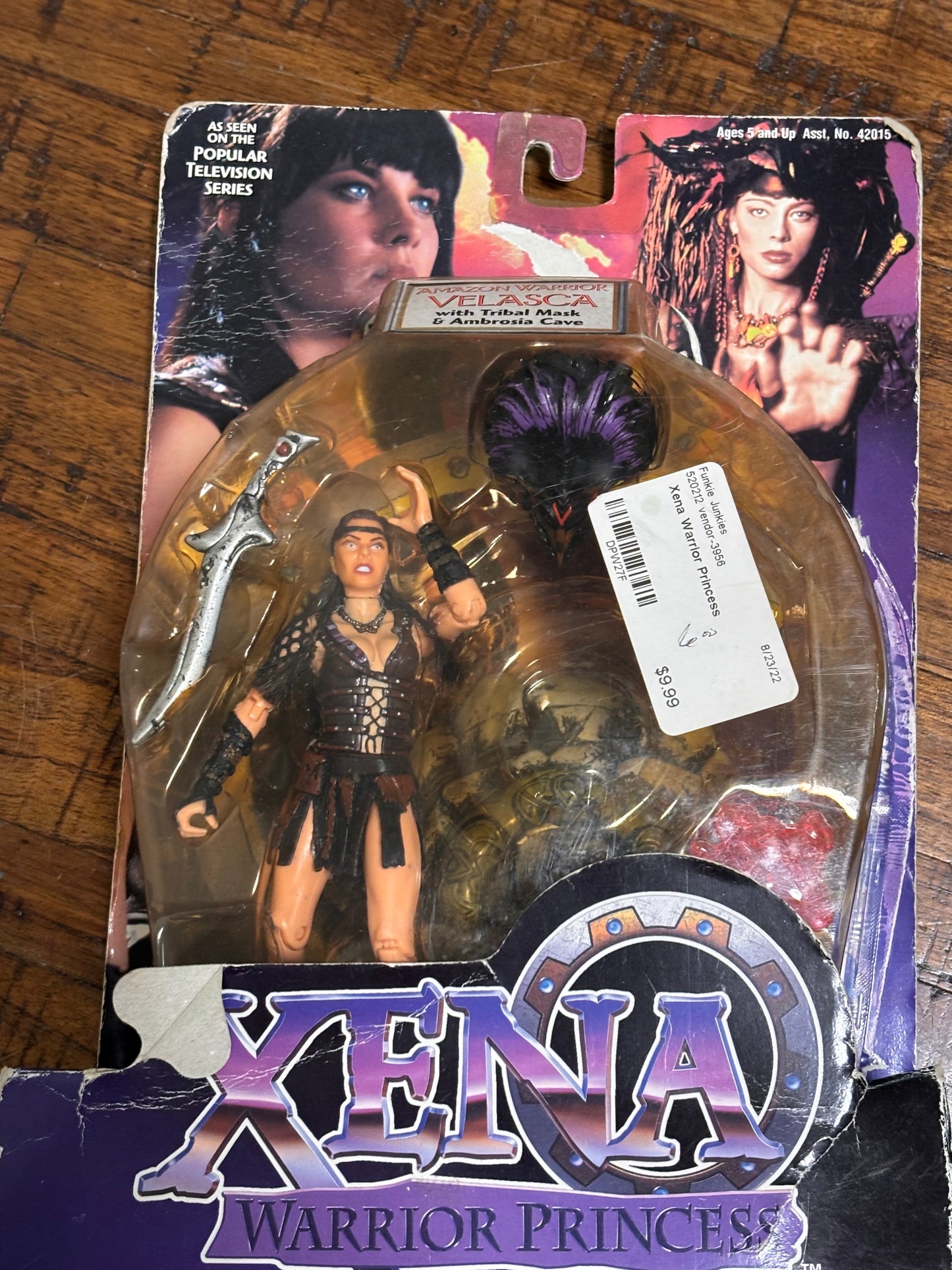 1998 Xena Warrior Princess Velasca Amazon Warrior with Tribal Mask Ambrosia Cave Action Figure New