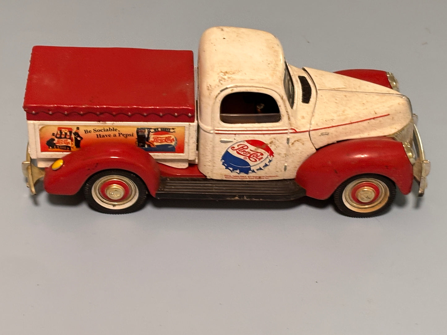 VTG 1940 Ford Pepsi Cola Delivery Truck Golden Wheel Diecast # MS13 Scale 1:24