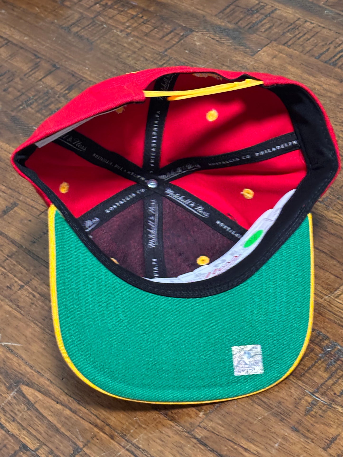 Atlanta Hawks Mitchell & Ness NBA Basketball HWC Hardwood Classics Deadstock Fit Flex Adjustable Snap Back Hat Cap Red Yellow New
