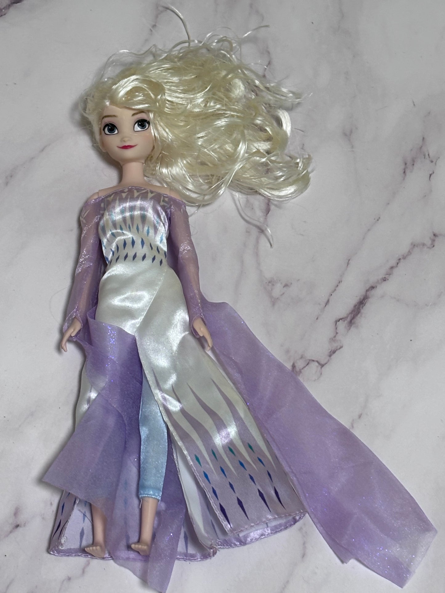 Disney Store Official Elsa the Snow Queen Classic 11" Jointed Doll Frozen 2