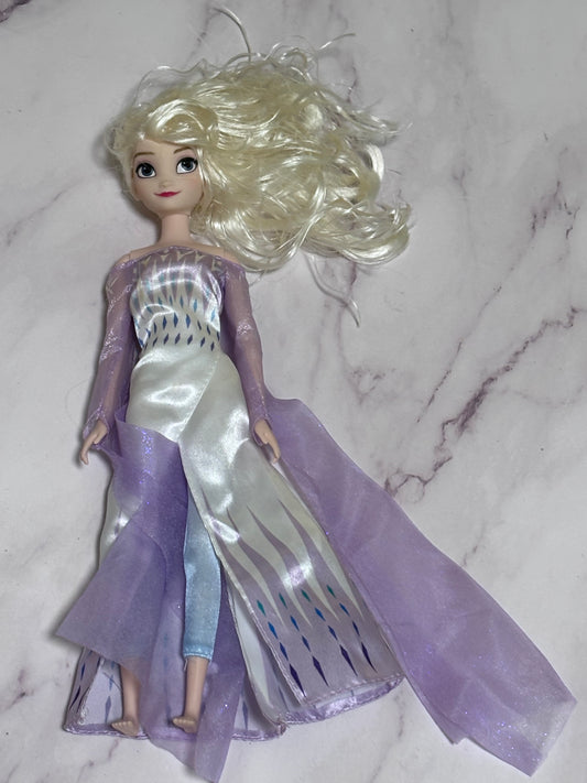 Disney Store Official Elsa the Snow Queen Classic 11" Jointed Doll Frozen 2