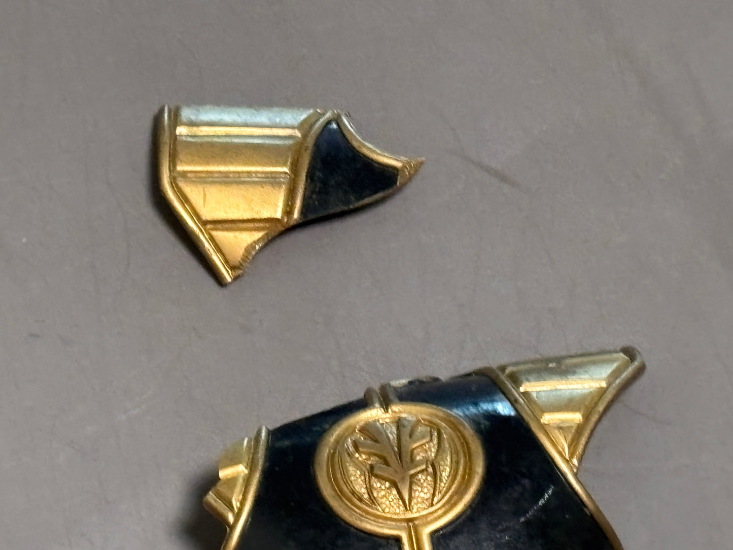 Vintage Bandai Mighty Morphin Power 8" White Ranger Chestplate Armor Part