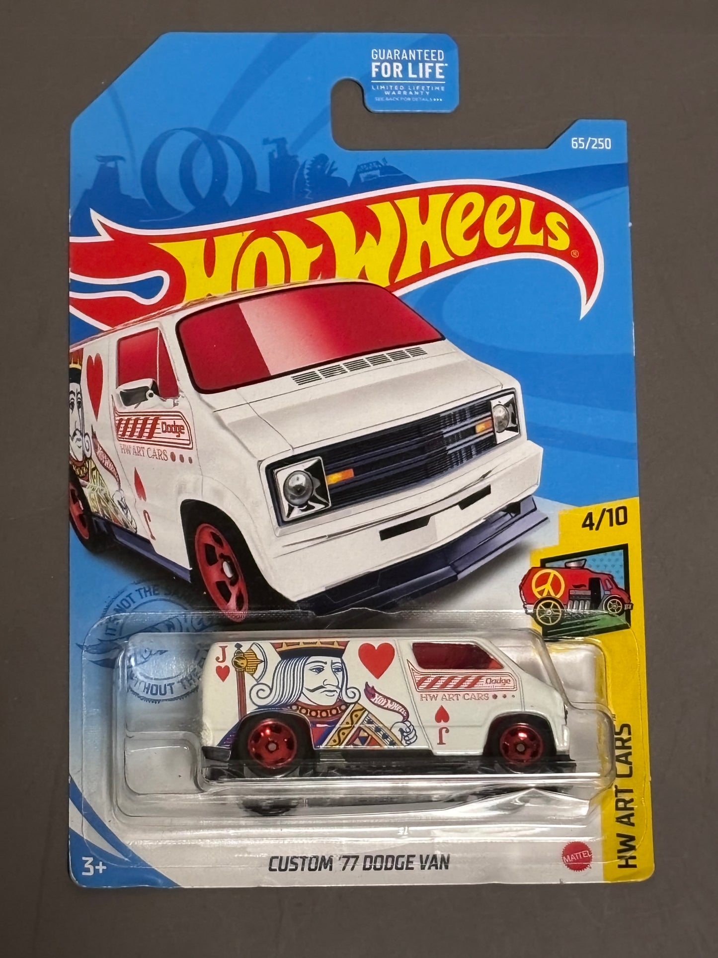 Treasure Hunt Hot Wheels Custom '77 Dodge Van  Diecast White Red Blue 1:64 2020