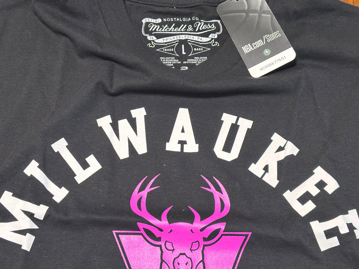 Milwaukee Bucks Mitchell & Ness NBA Retro Hardwood Classic HWC Team Logo Big Face Short Sleeve T Shirt Black Purple Men’s Large L New NWT