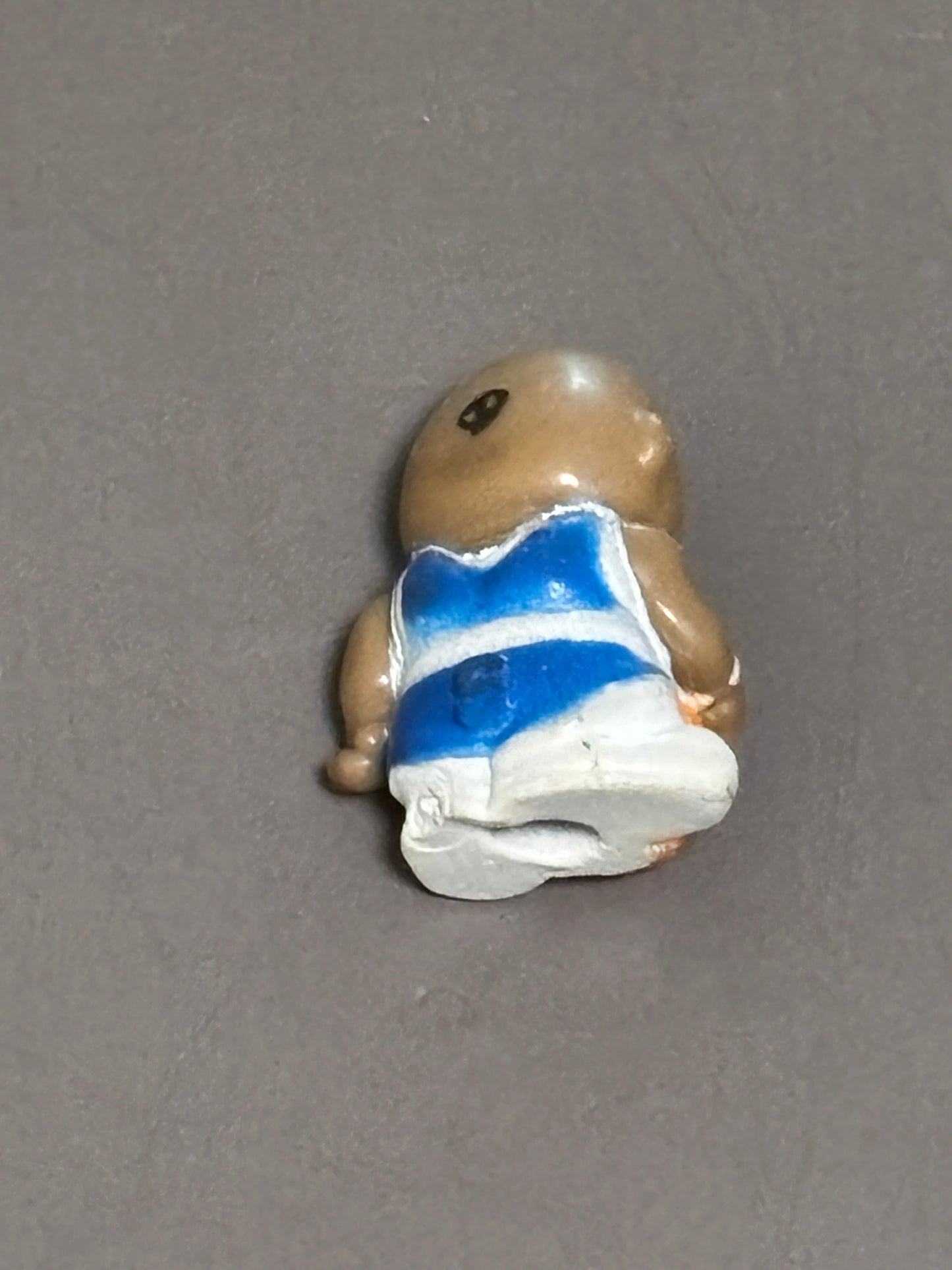Squinkies Series 2 X139 Basketball Player 1" Collectible Figure