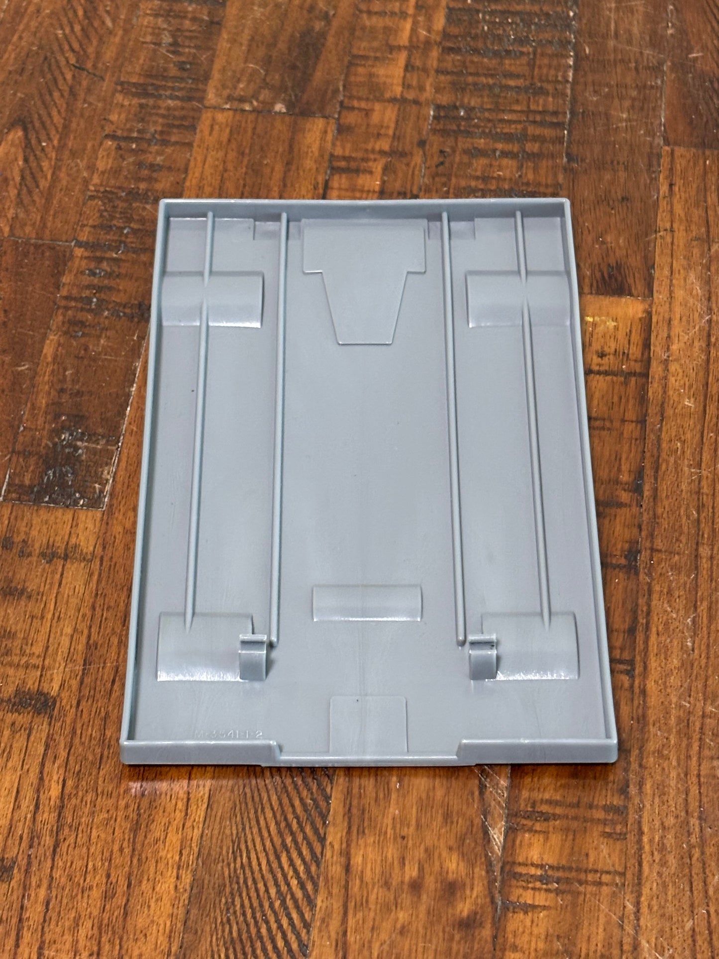 GI JOE 1983 Headquarters Command Center Motor Pool Garage Accessory Part