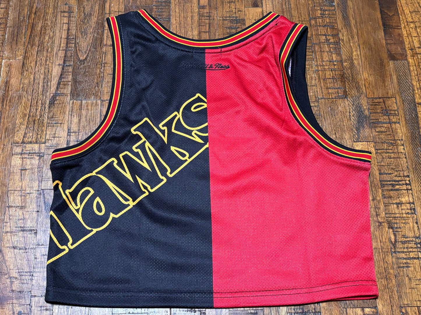 Atlanta Hawks Mitchell & Ness Hardwood Classic HWC NBA Retro Big Face 5.0 Fashion Crop Top Shirt Jersey Red Women’s Medium M New NWOT