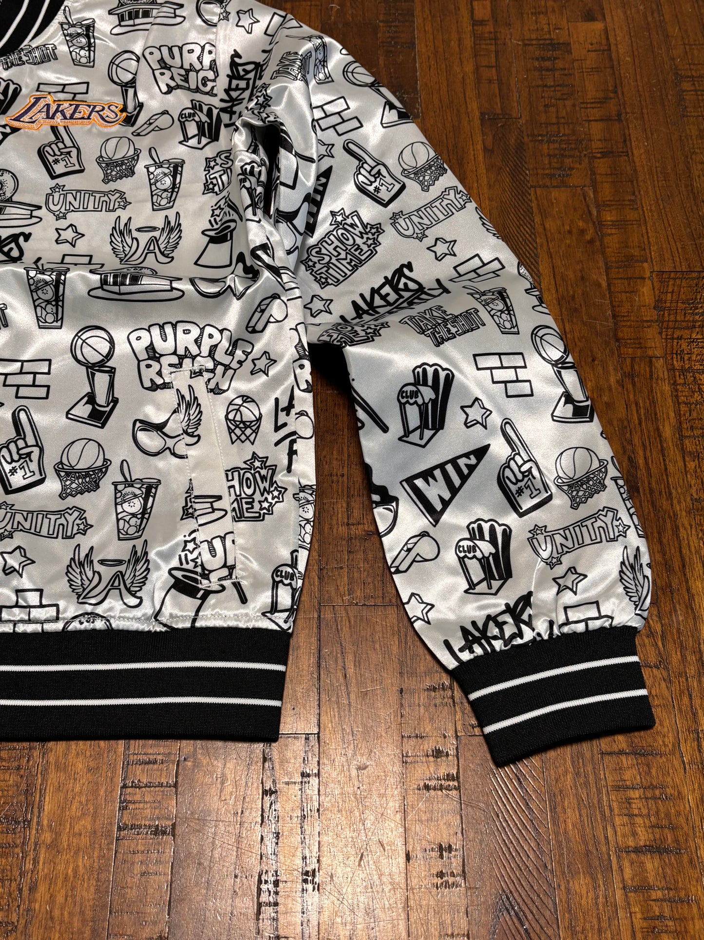 Los Angeles LA Lakers Mitchell & Ness HWC Hardwood Classic Doodle Swingman Nba Retro Satin Jacket White Women Medium M New NWOT