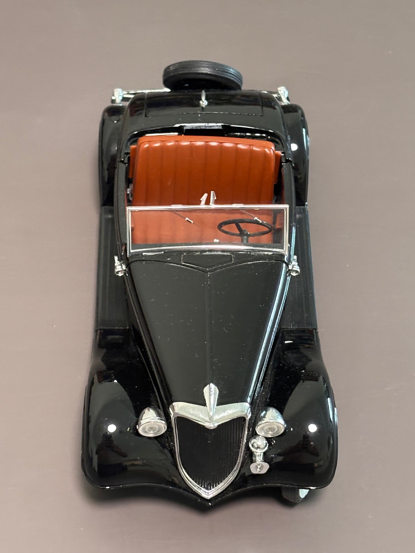 1934 Diecast Ford V8 Roadster 9" Long Black Solido France Ford Motor Co 1/19