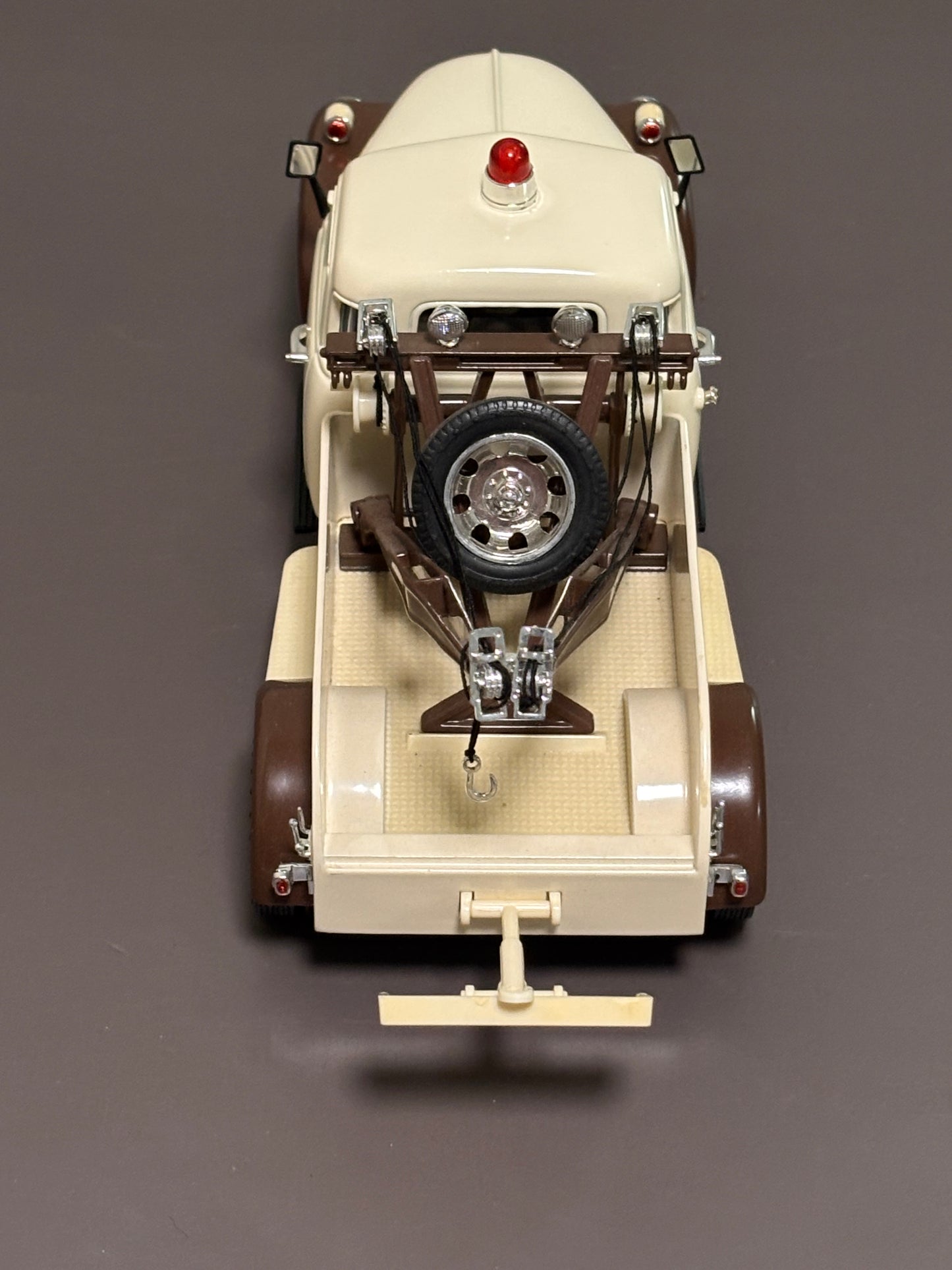 Jada Silver 1953 Chevy Wrecker 1/24 Thunder Towing "Strong As Thunder" #50100