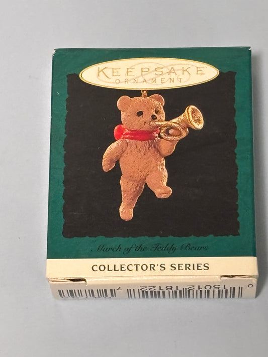 Hallmark Keepsake Teddy Bear Ornament 1995 March of the Teddy Bears Series 3