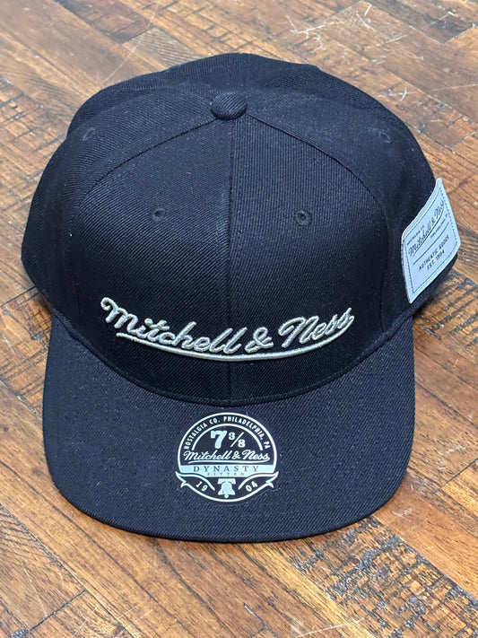 Mitchell & Ness Branded Vintage Dynasty Foundation Script Fitted Hat Cap Black White New 7 3/8
