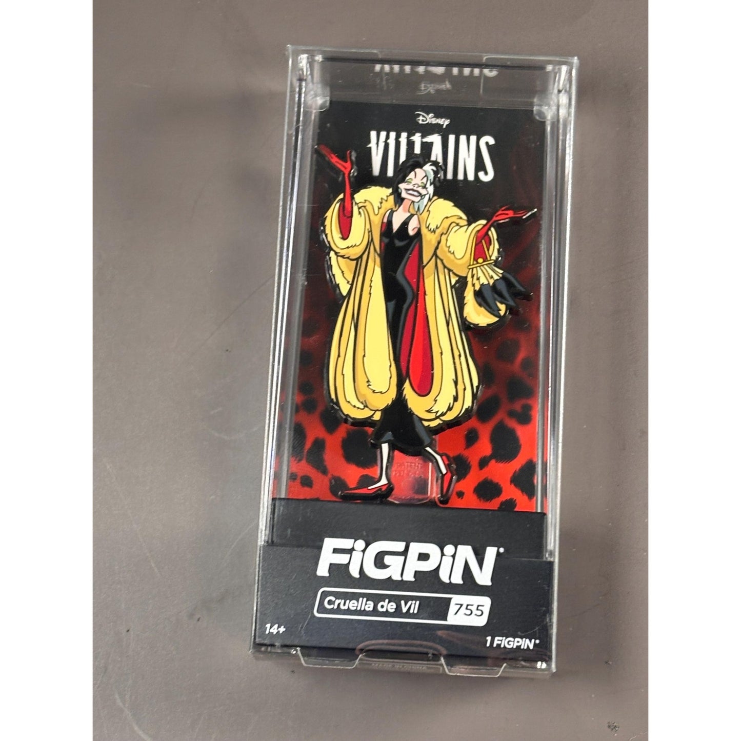 FiGPiN Disney Villains Cruella de Vil #755 Pin Collectible 101 Dalmatians New