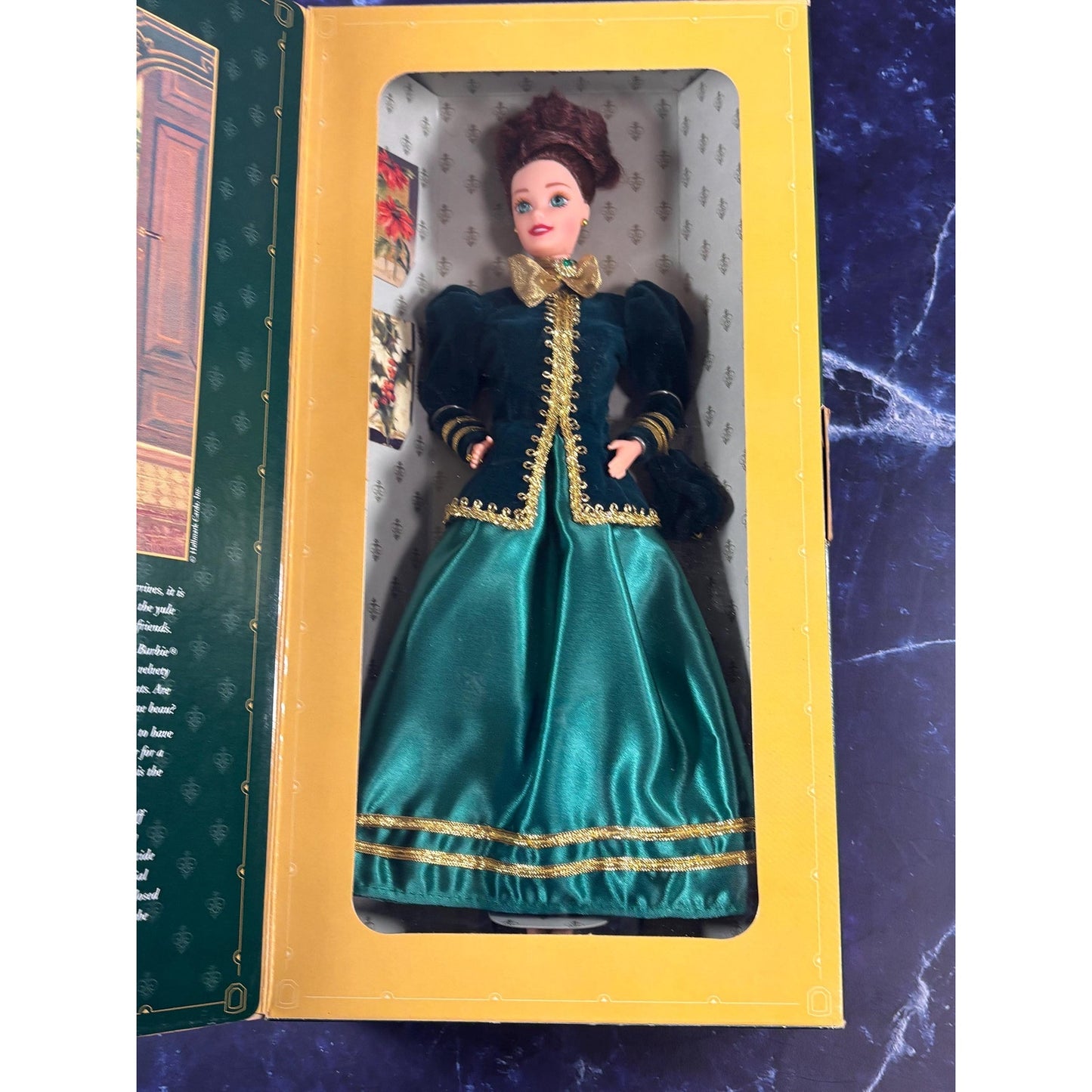Yuletide Romance Barbie Hallmark Special Edition Doll 1996 Mattel 15621 Vintage