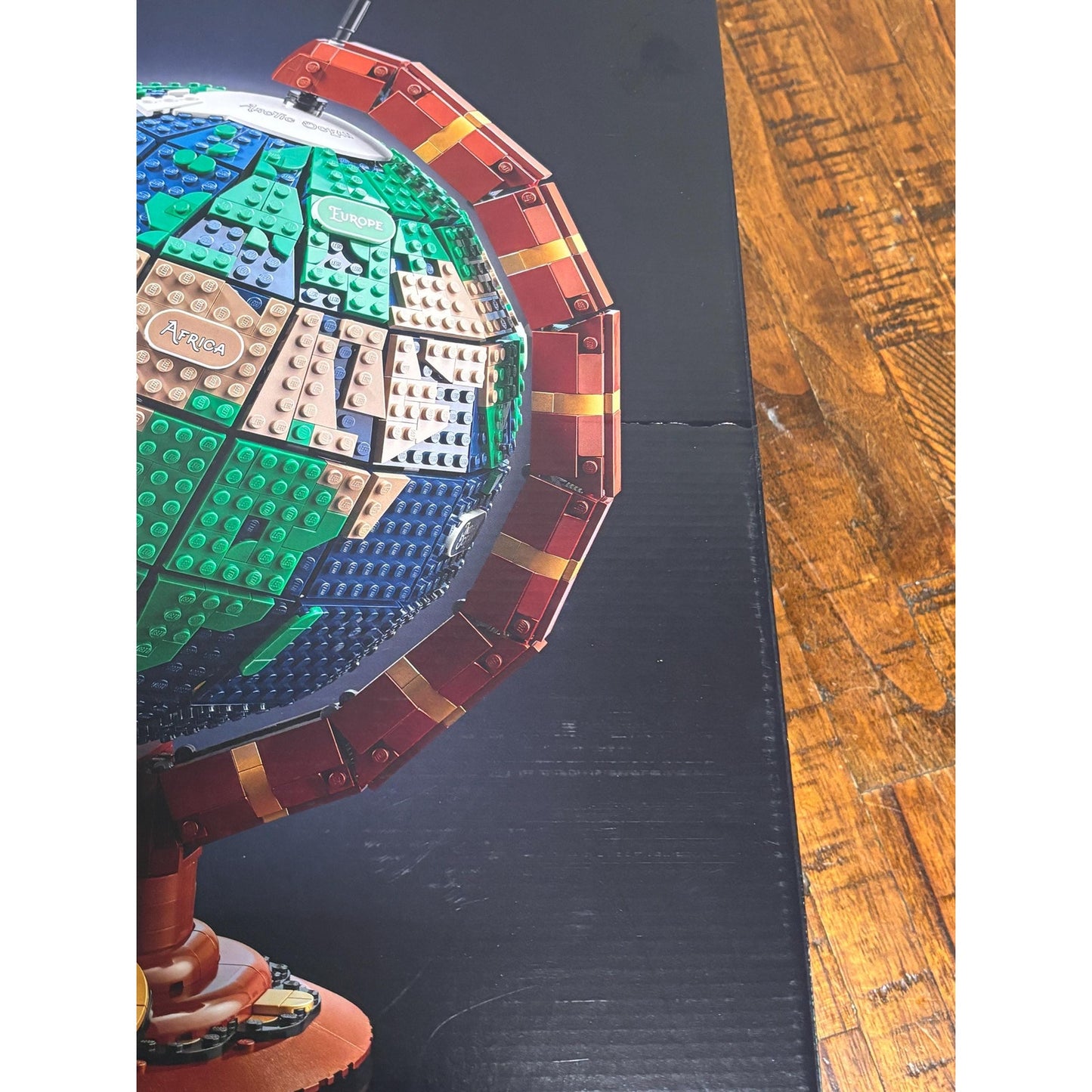 LEGO Ideas: The Globe (21332) - Brand New Sealed - Retired 2585 Pieces