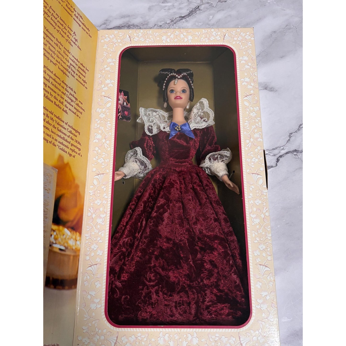 Sentimental Valentine Barbie Doll 1996 Hallmark Exclusive Mattel 16536