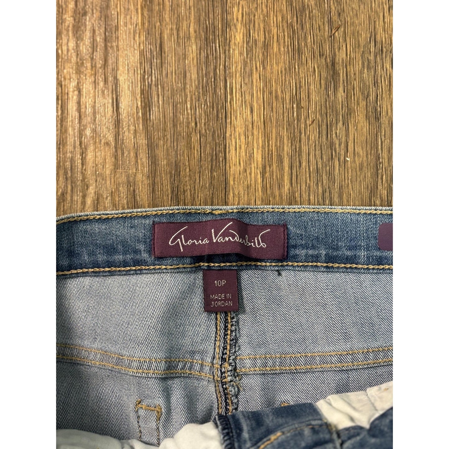 Gloria Vanderbilt Women's Amanda Blue Jeans Classic Rise Tapered 10P Short NWT