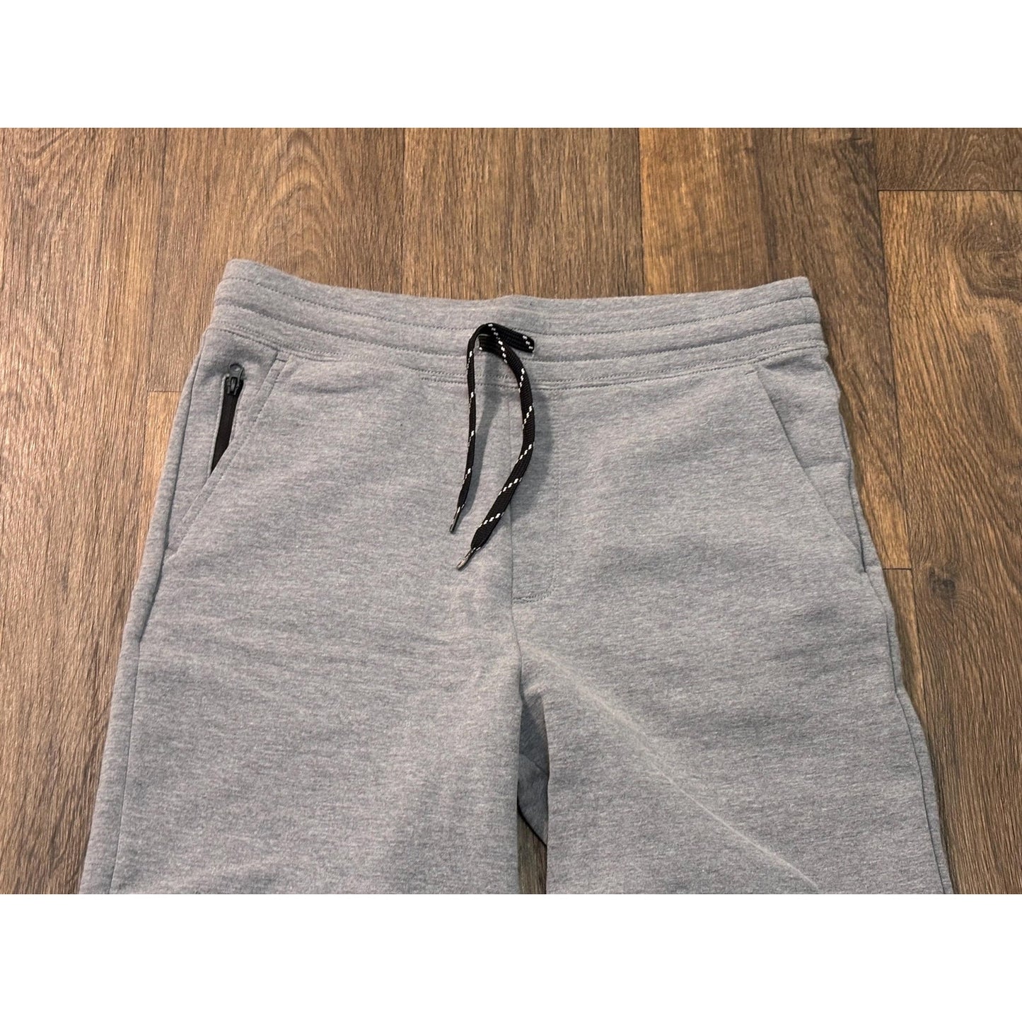 Gap Fit Performance Men’s Grey Shorts Breathable Medium M NWOT