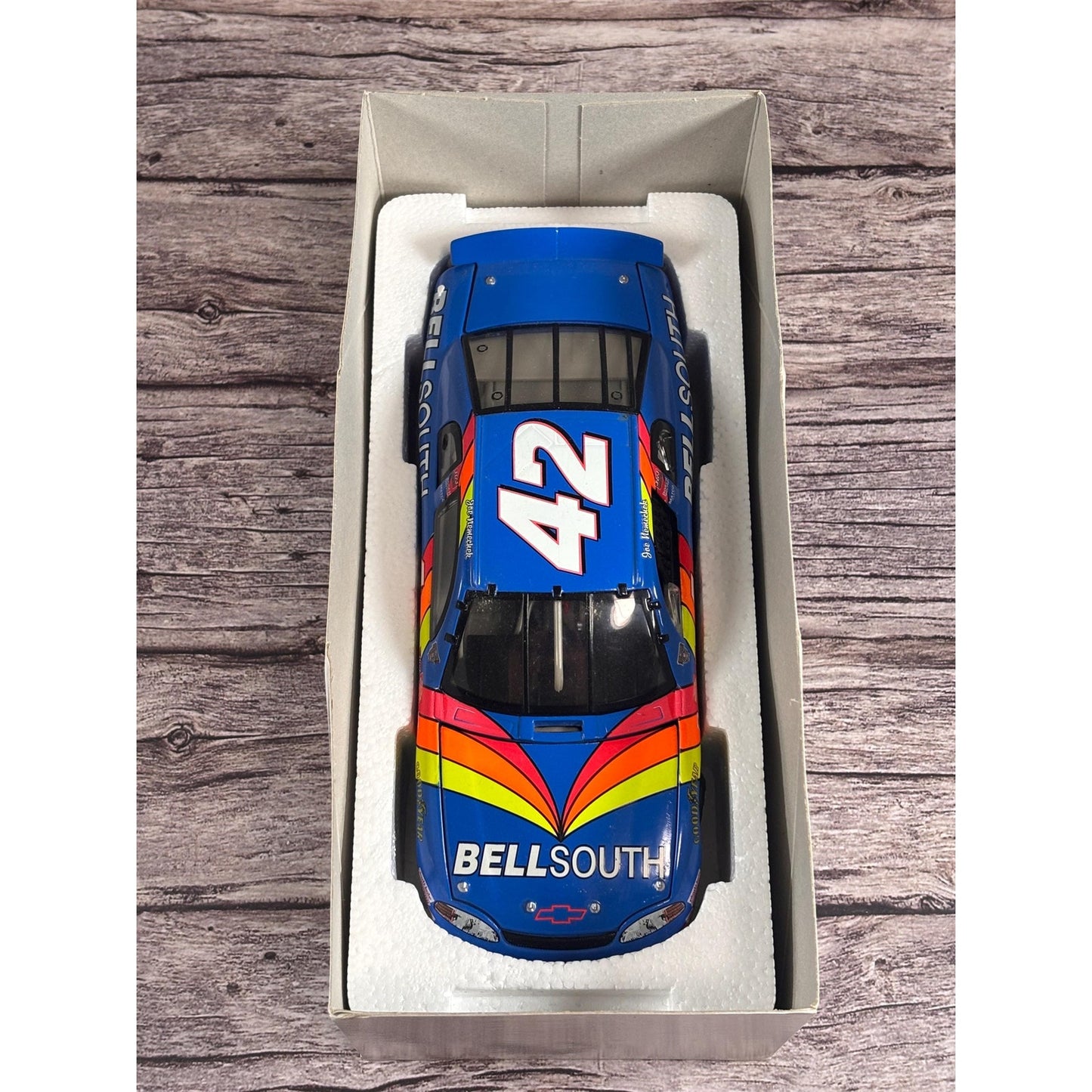 Joe Nemechek 1:24 NASCAR #42 Bell South 1998 1 of 4008 Action Diecast Car