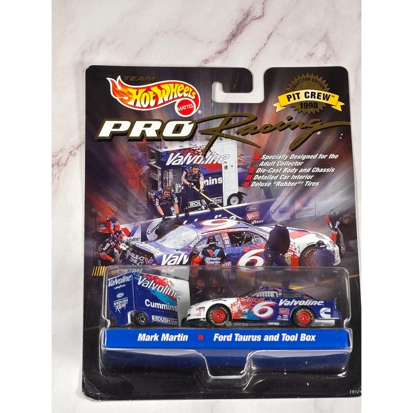 1998 Hot Wheels Pro Racing Pit Crew Mark Martin #6 Ford 1:64 Tool Box Diecast