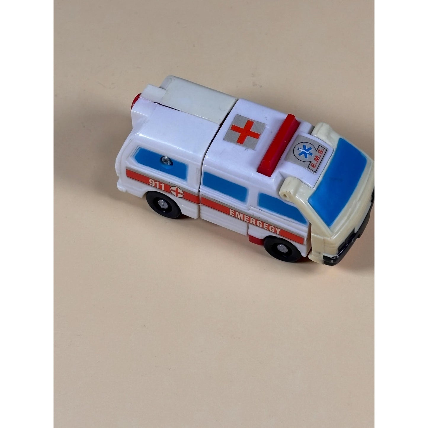 Vintage Transformers G1 KO Knockoffs First Aid Ambulance Figure 1986 EMS