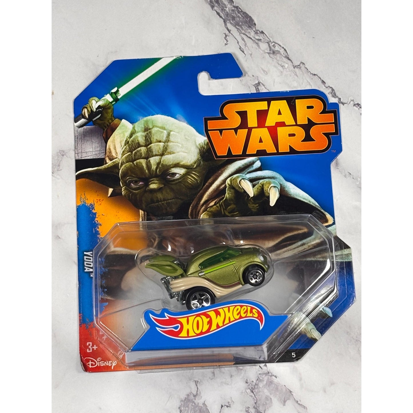 Hot Wheels Star Wars Universe Yoda Diecast Character Car 1:64 Scale New