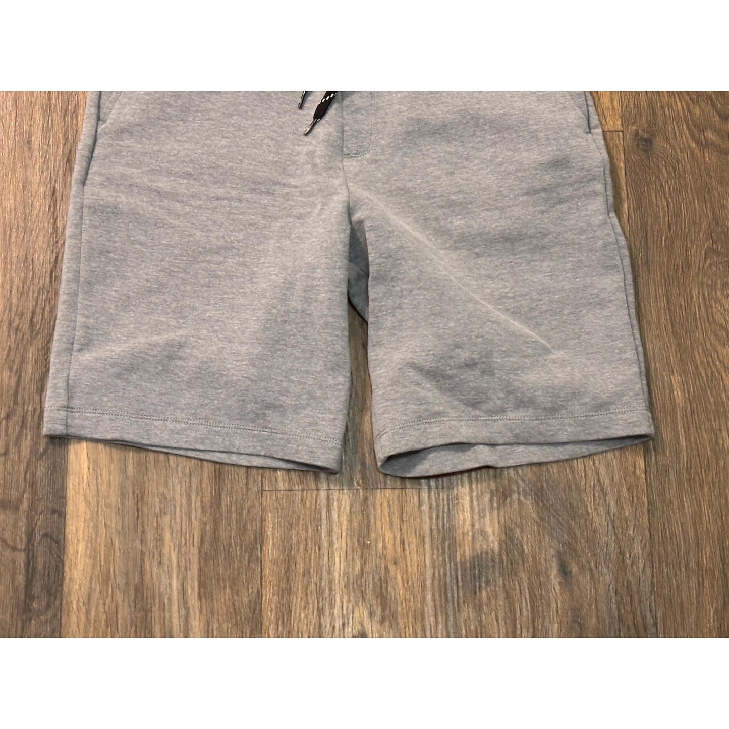 Gap Fit Performance Men’s Grey Shorts Breathable Medium M NWOT