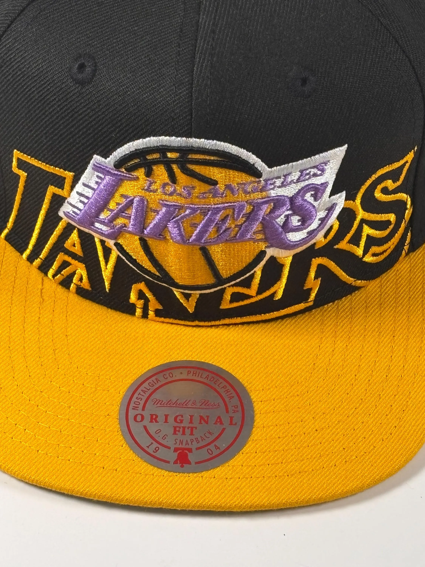 Mitchell & Ness LA Los Angeles Lakers Low Big Face Black Yellow Snapback New