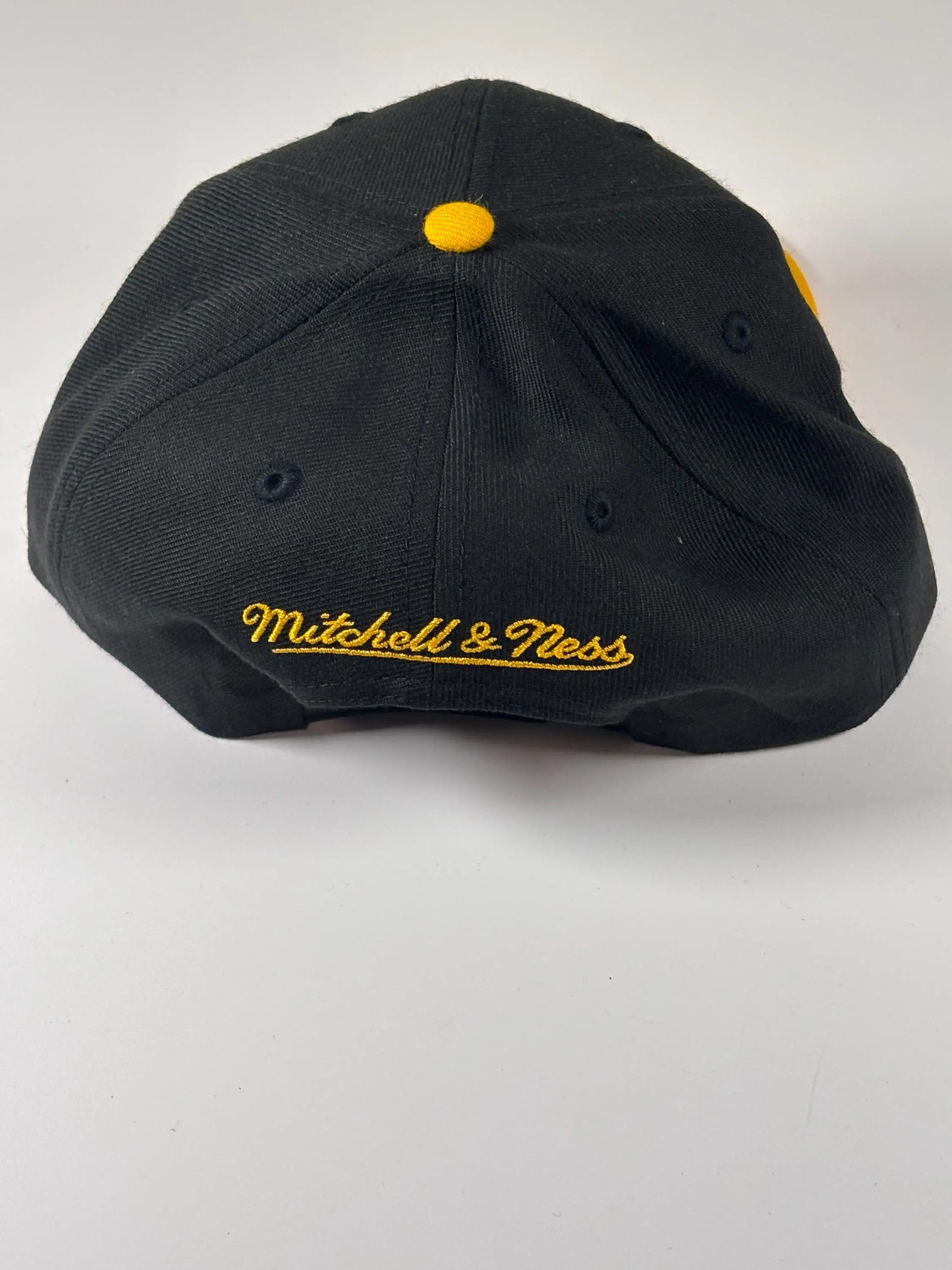 Mitchell & Ness LA Los Angeles Lakers Low Big Face Black Yellow Snapback New