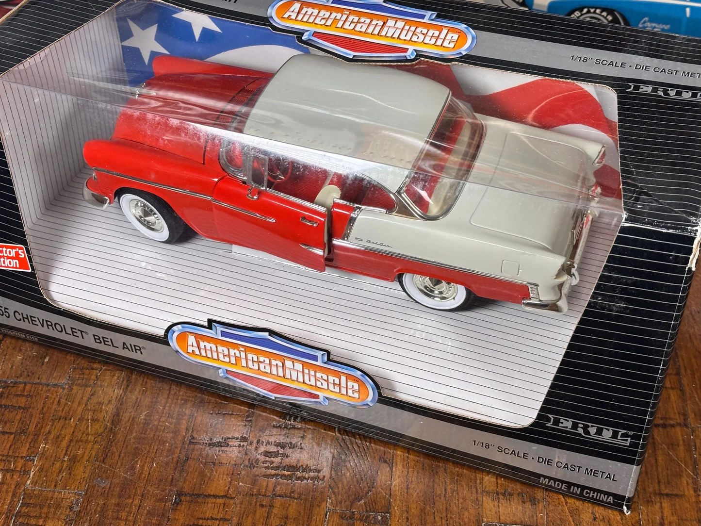 ERTL American Muscle 1955 Chevrolet Bel Air Die Cast 1:18 Red White Stripes
