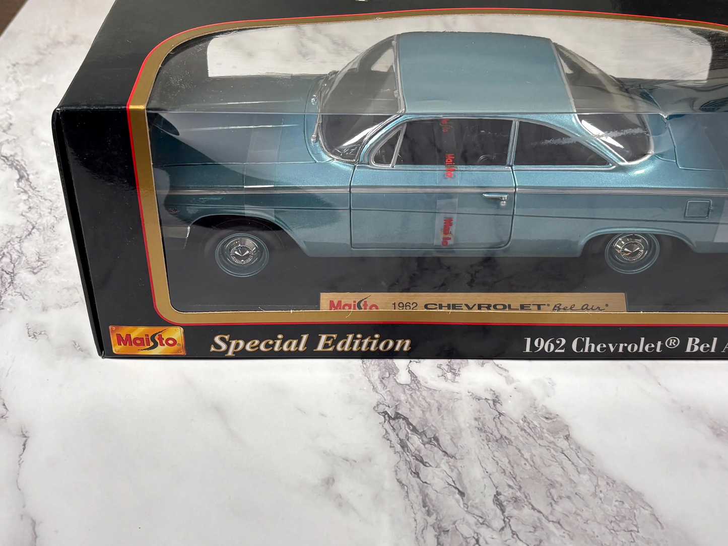 Vintage Maisto 1962 Blue Chevrolet Bel Air Diecast Metal Car 1:18 SE #31641 New