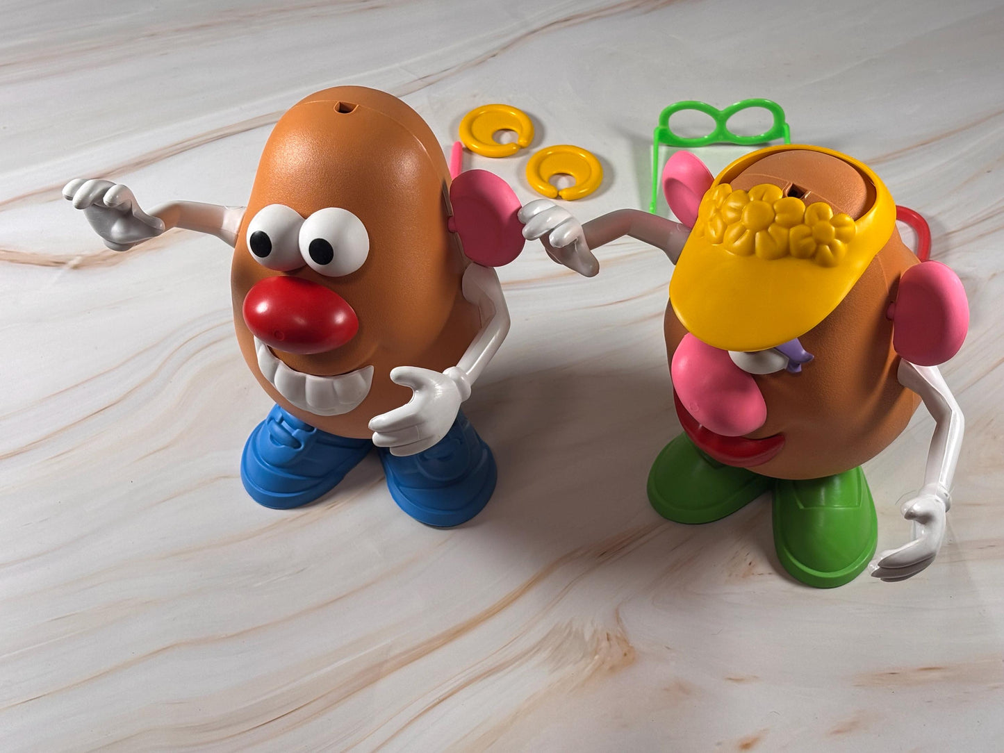 VTG Hasbro Playskool Mr. & Mrs. Potato Head Toy 6" With Accessories 1992-1995