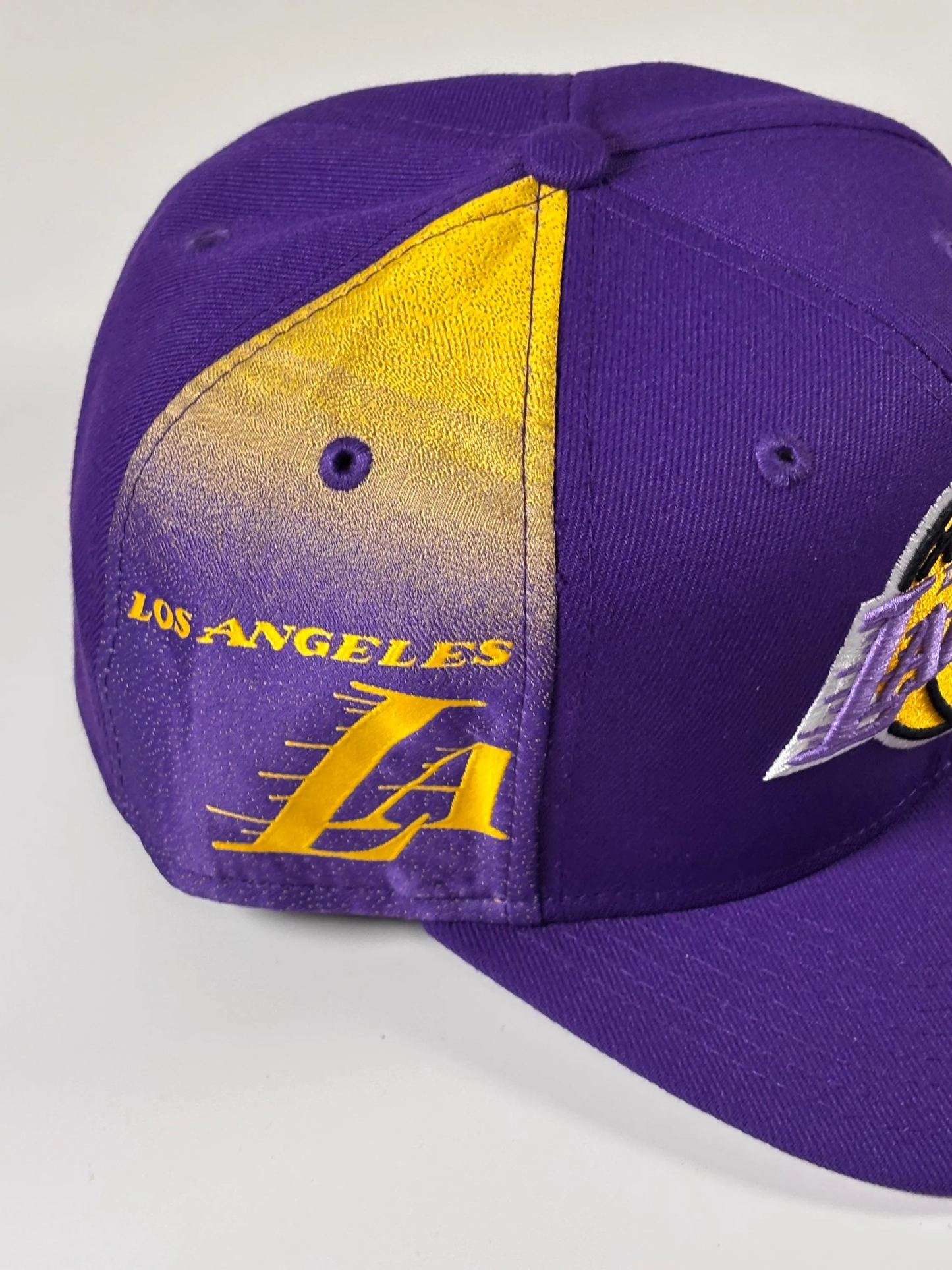 Mitchell & Ness LA Los Angeles Lakers Gold Purple Fitted Hat Cap 7 3/8 New NBA